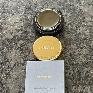 Merit Solo Shadow Matte Eye Color in Viper (warm green)